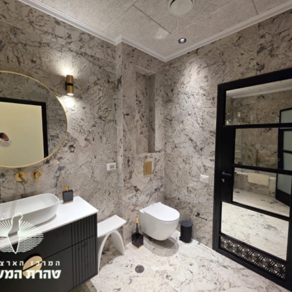 gallery picture